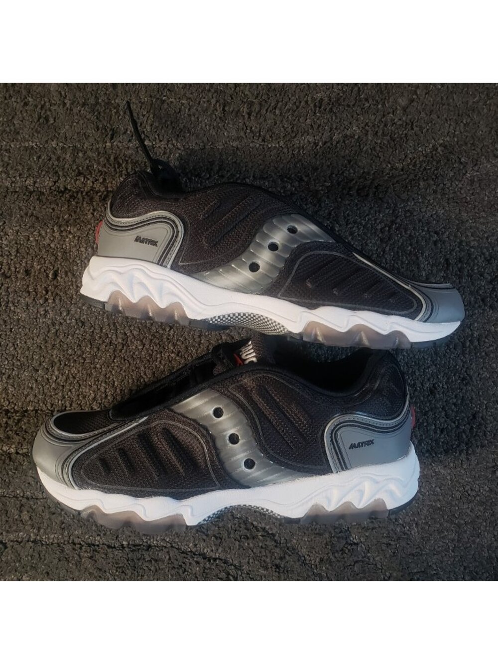 Saucony Matrix Black Metallic Sneakers Men’s 9 S70906-2 Y2K